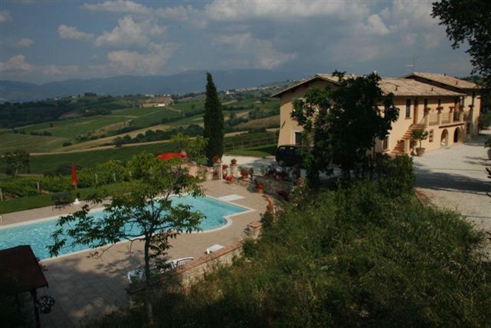 Genius Loci Country Inn Bevagna Buitenkant foto
