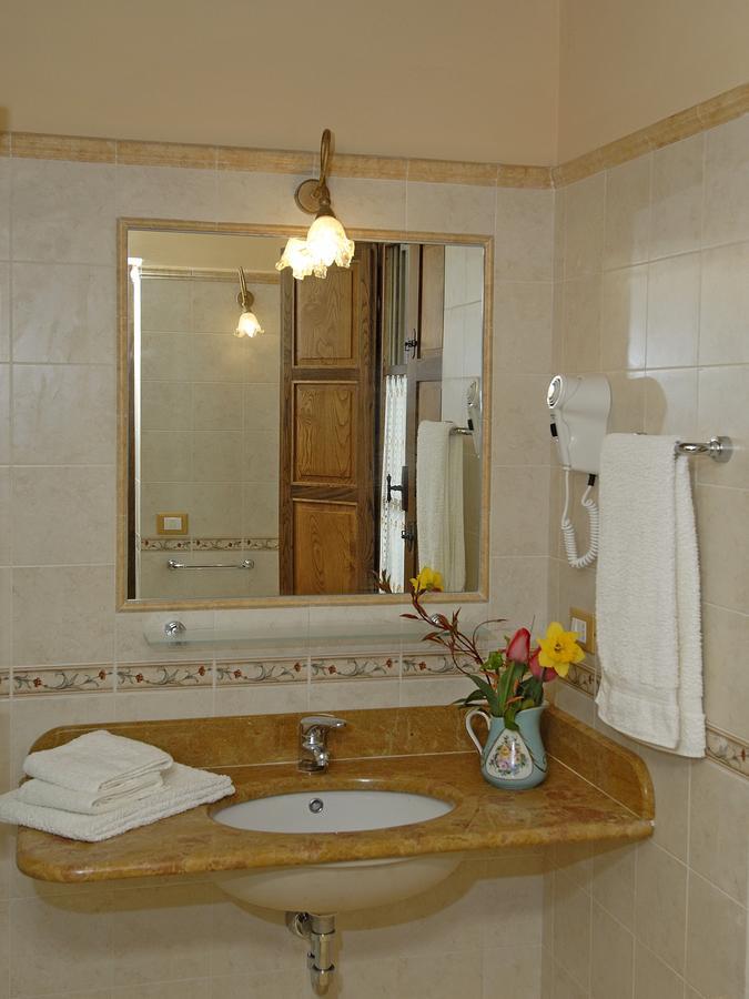 Genius Loci Country Inn Bevagna Buitenkant foto