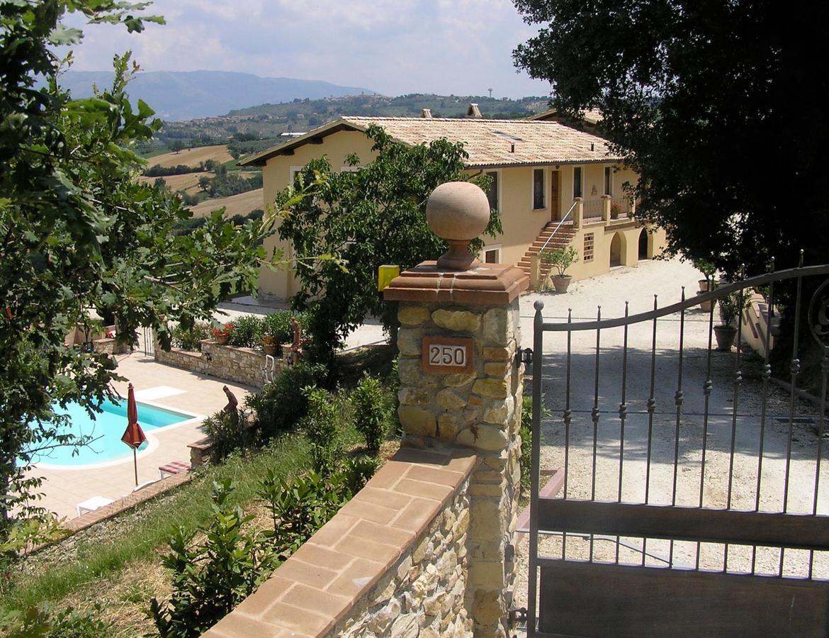 Genius Loci Country Inn Bevagna Buitenkant foto